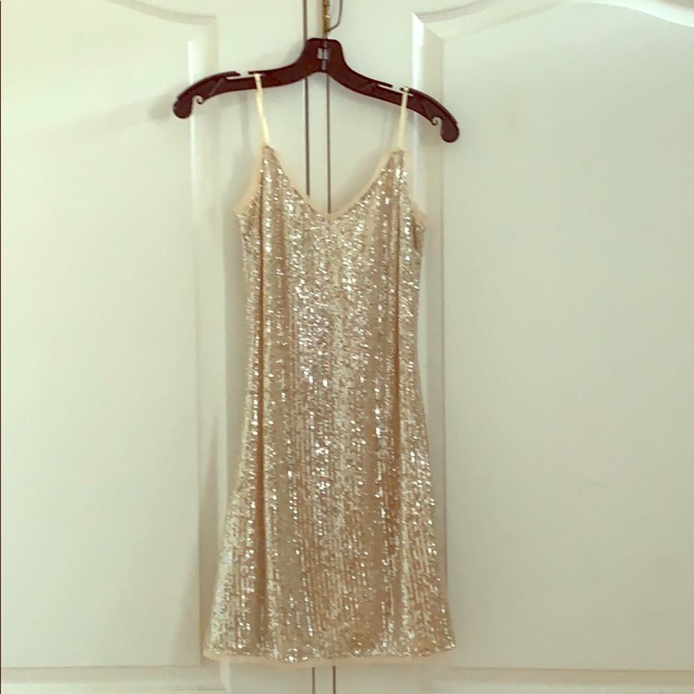 Party time sequence gold dress